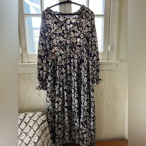 CJLA Delphine Dress in Black Floral- size Small